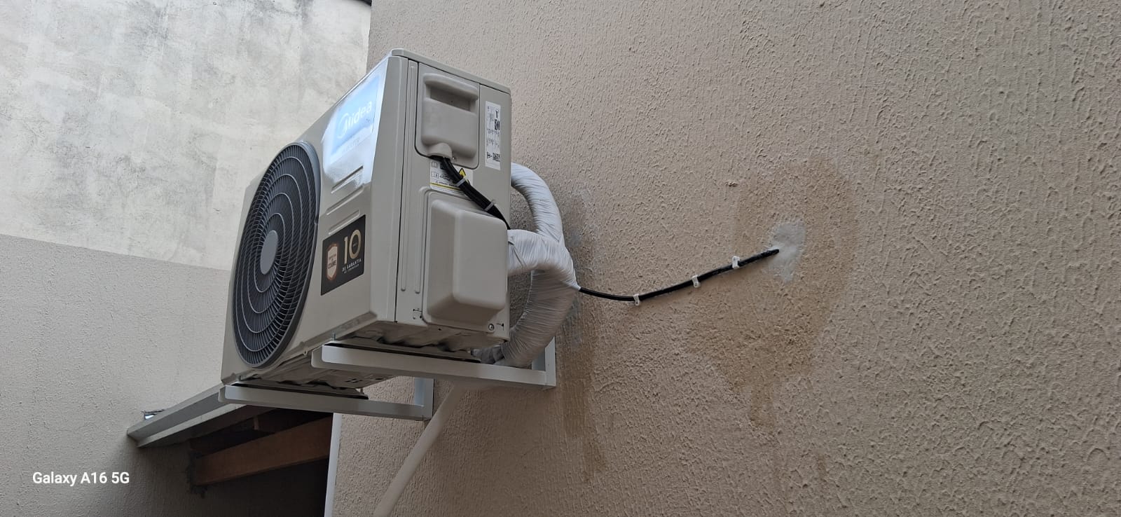 Instalação Externa Midea